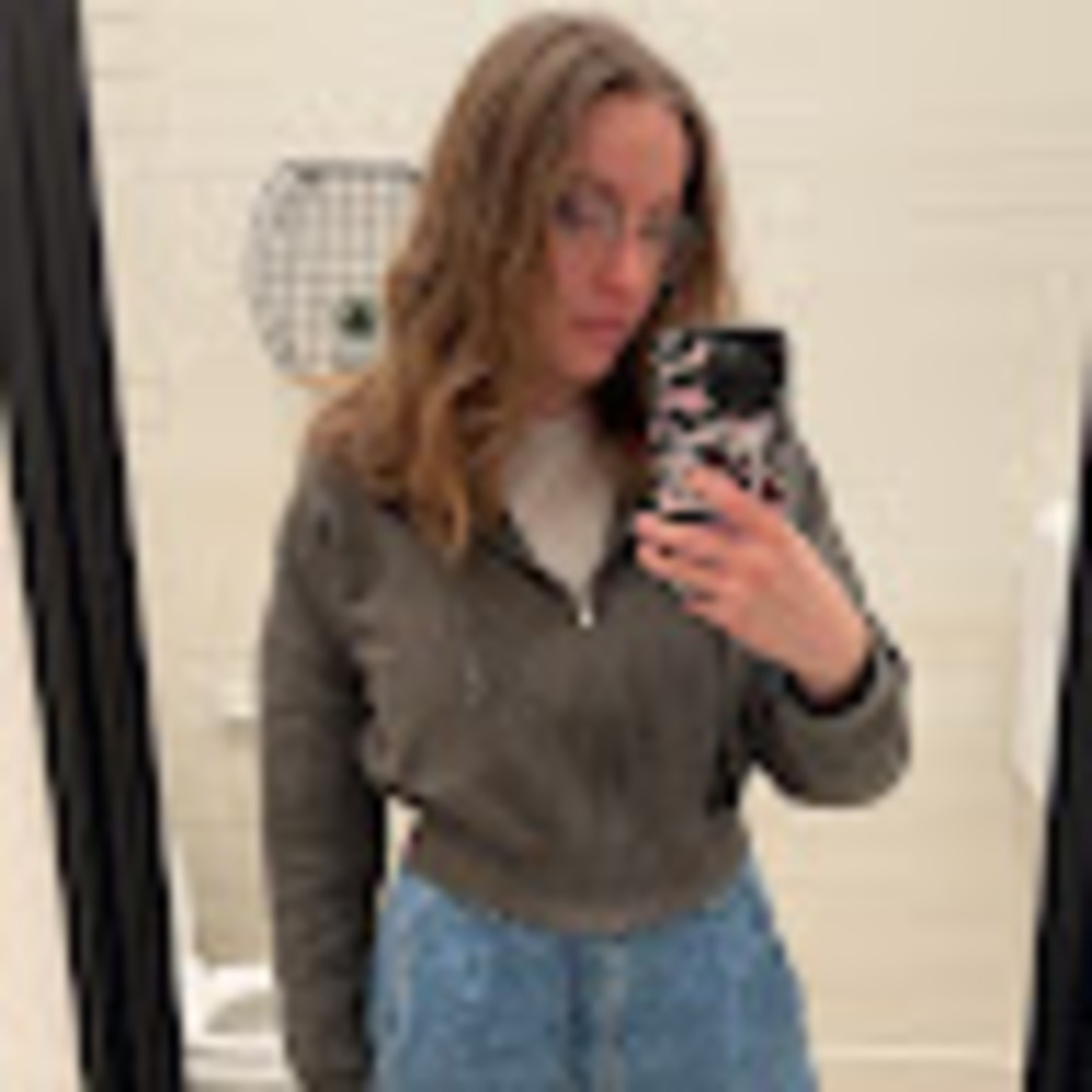 Meet your Posher, Olivia